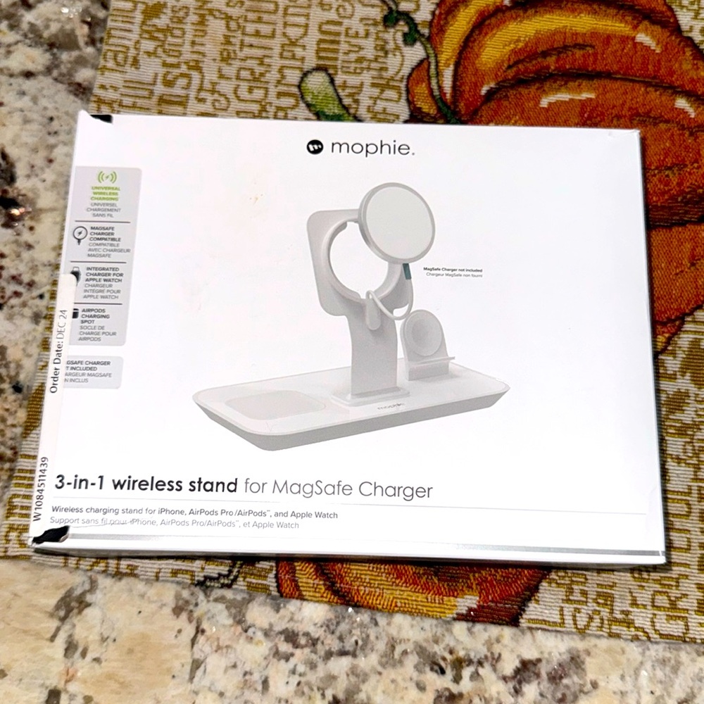 MagSafe charger 3/1 wireless stand doesn’t include MagSafe charger